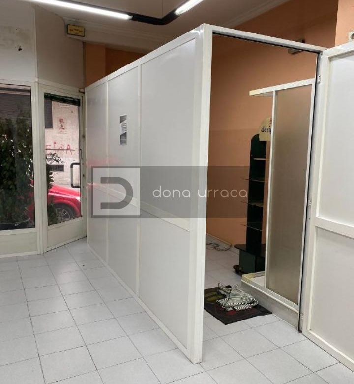 Alquiler de Local en calle Cabeza de Manzaneda ANTES PELUQUERIA