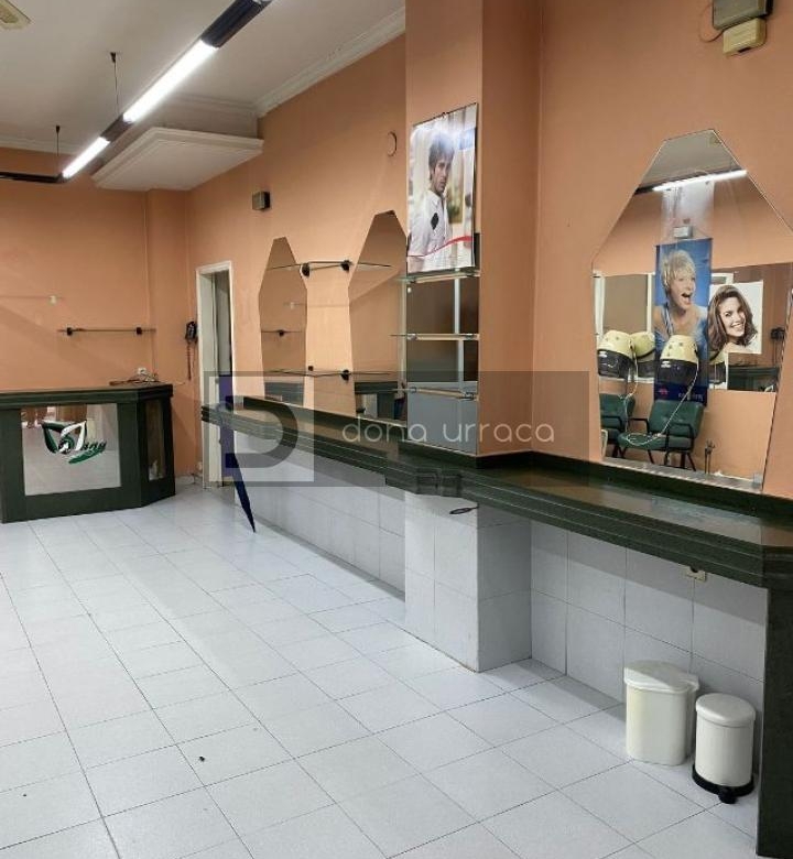 Alquiler de Local en calle Cabeza de Manzaneda ANTES PELUQUERIA