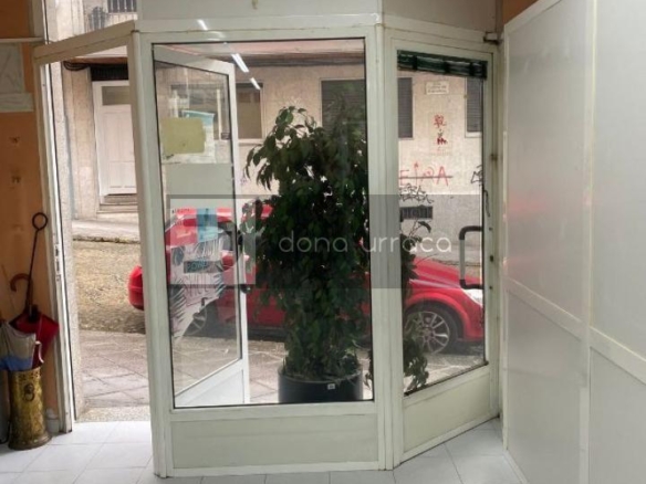 Alquiler de Local en calle Cabeza de Manzaneda ANTES PELUQUERIA