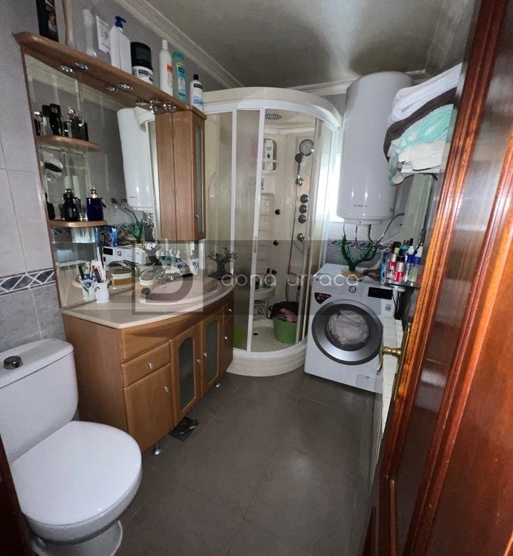 GRAN PARCELA CON BONITO CHALET Y NAVE INDUSTRIAL