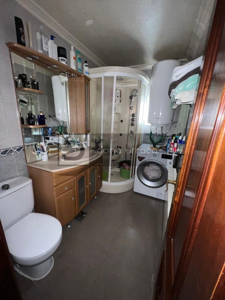 GRAN PARCELA CON BONITO CHALET Y NAVE INDUSTRIAL