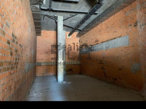 ALQUILER LOCAL EN OBRA EN BARROCANES