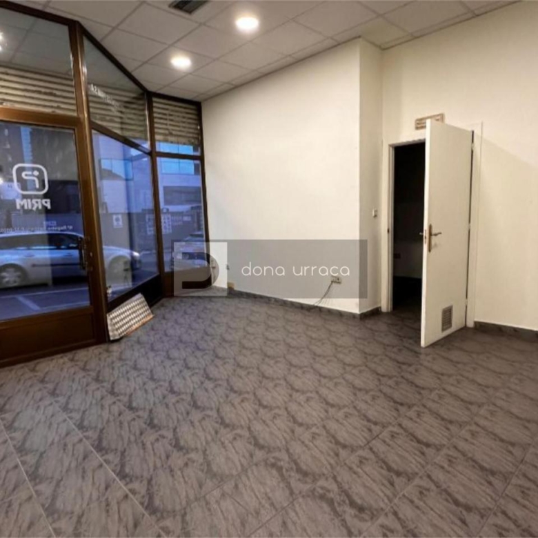 Local comercial en alquiler en Residencia