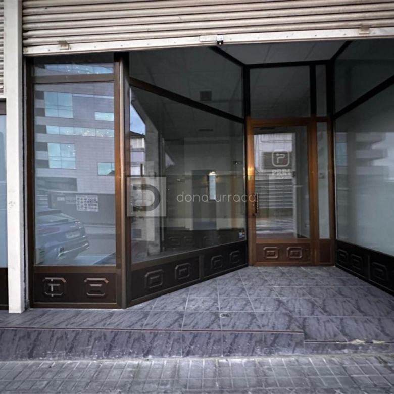 Local comercial en alquiler en Residencia