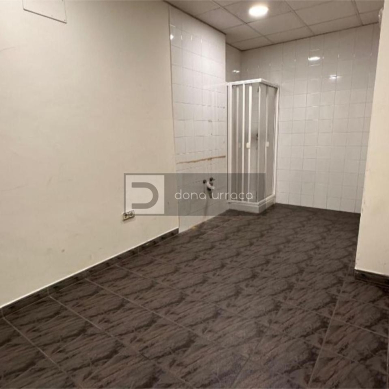 Local comercial en alquiler en Residencia