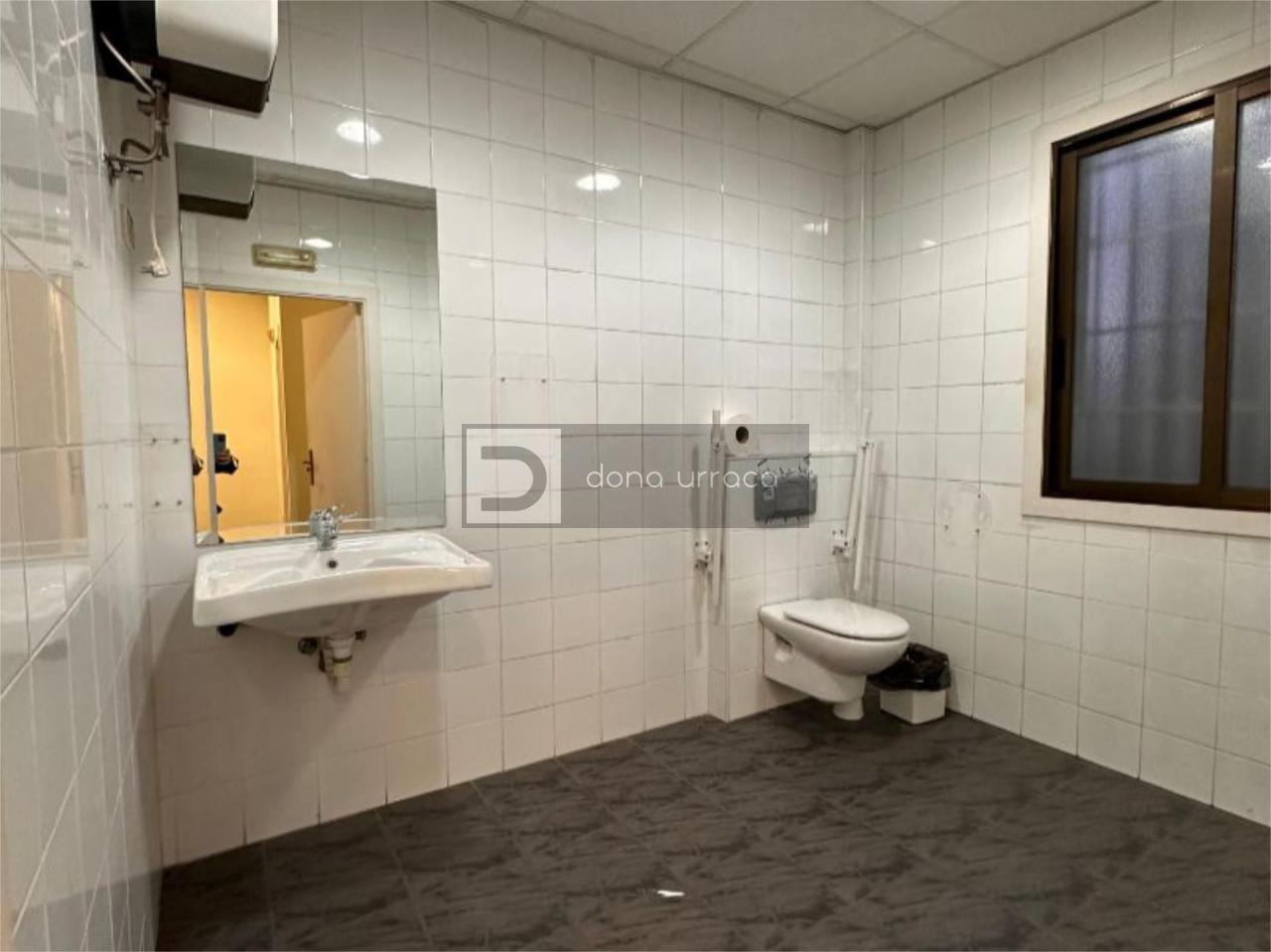 Local comercial en alquiler en Residencia