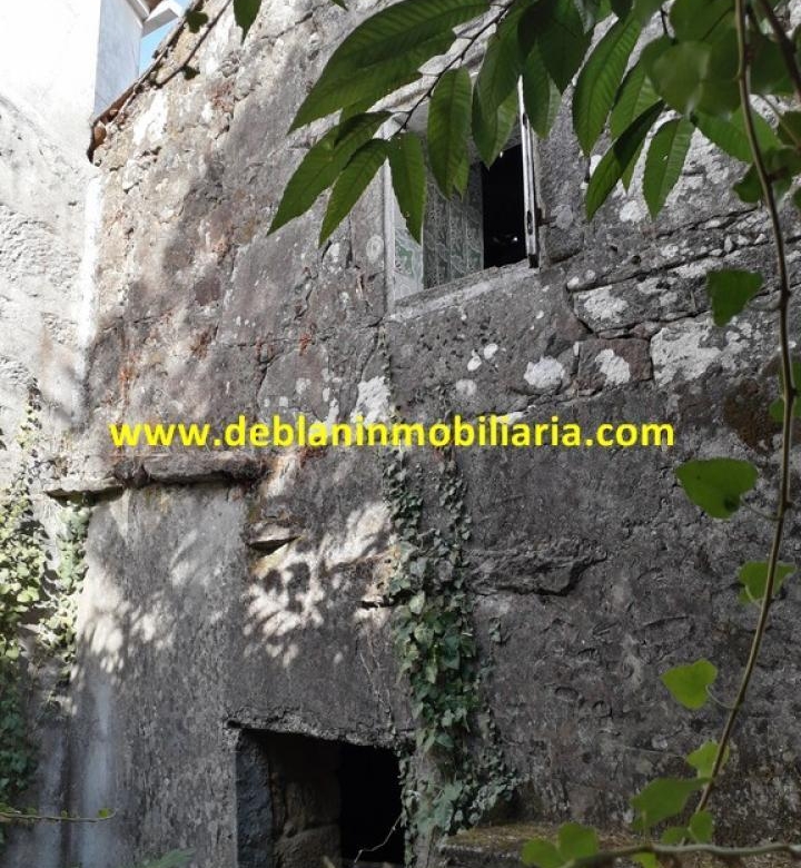 SE VENDE CASA DE PIEDRA PARA REHABILITAR