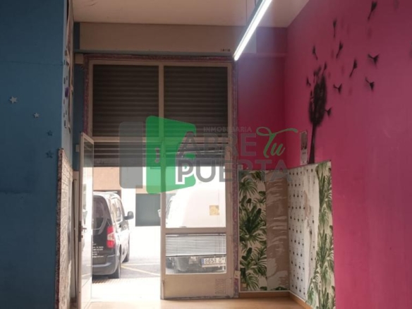 LOCAL COMERCIAL