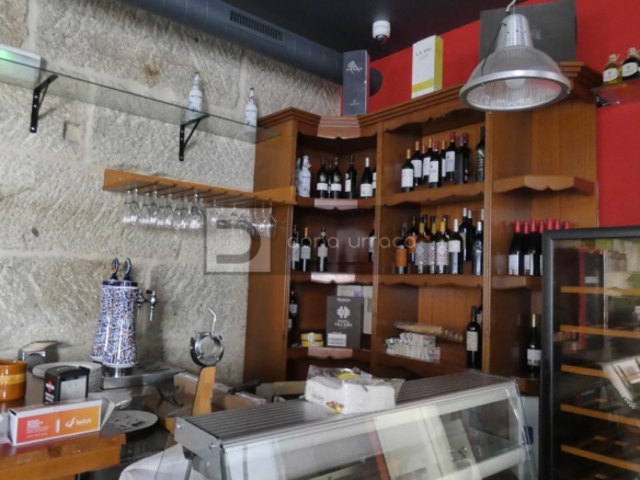 TRASPASO DE TIENDA DE CONVENIENCIA MUY COMERCIAL