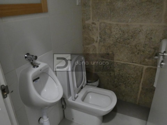 TRASPASO DE TIENDA DE CONVENIENCIA MUY COMERCIAL