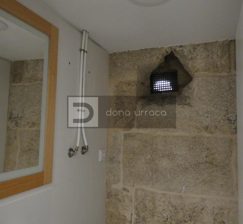 TRASPASO DE TIENDA DE CONVENIENCIA MUY COMERCIAL