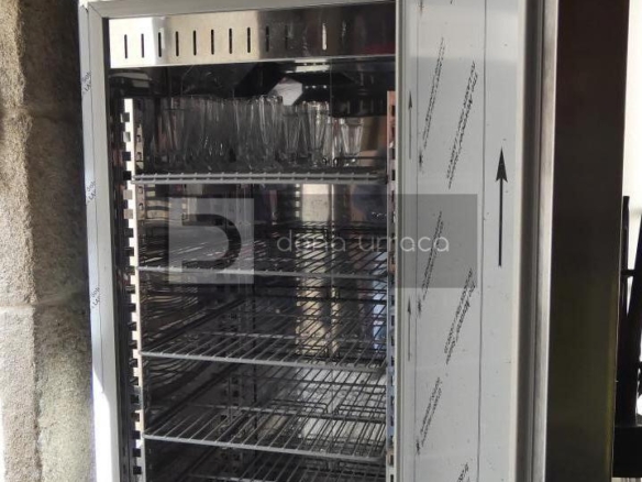 TRASPASO DE TIENDA DE CONVENIENCIA MUY COMERCIAL