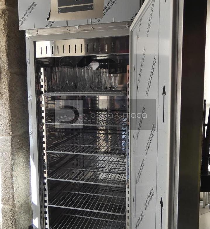 TRASPASO DE TIENDA DE CONVENIENCIA MUY COMERCIAL