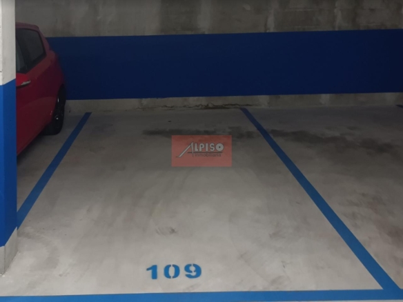 Plaza para coche en Ourense