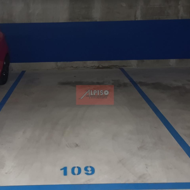 Plaza para coche en Ourense