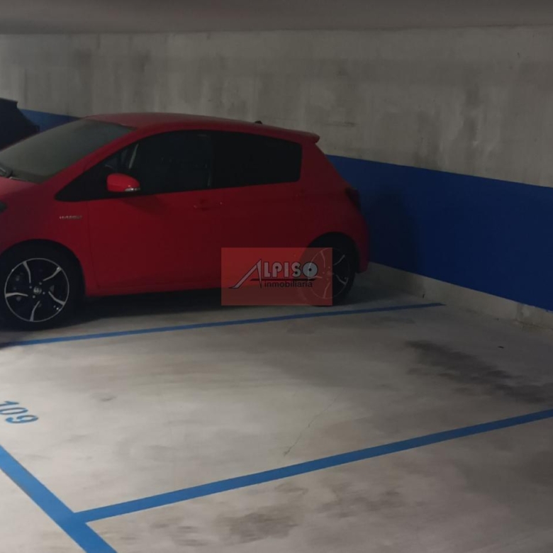 Plaza para coche en Ourense