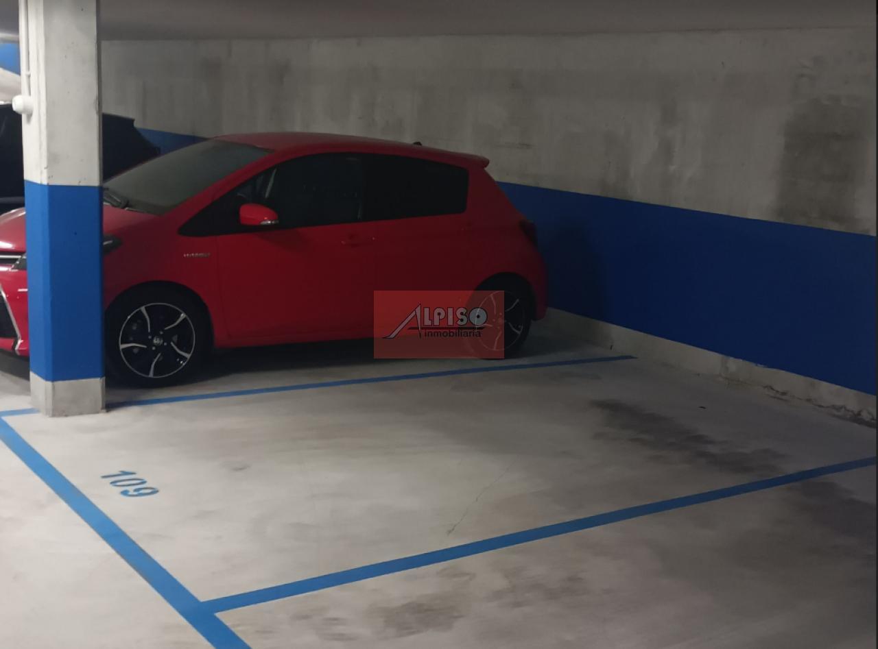 Plaza para coche en Ourense