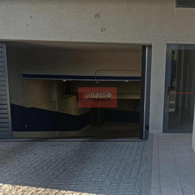 Plaza para coche en Ourense