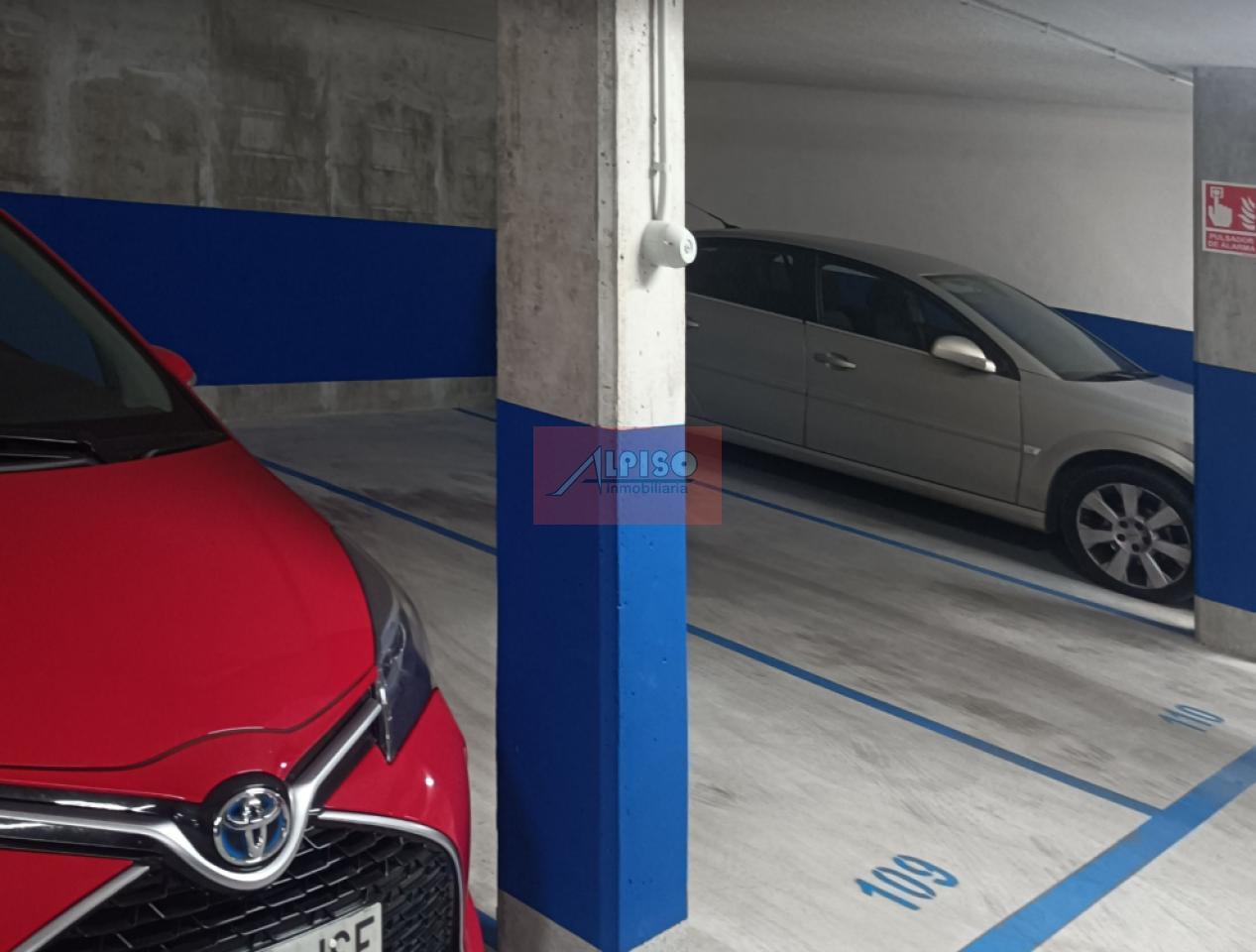 Plaza para coche en Ourense