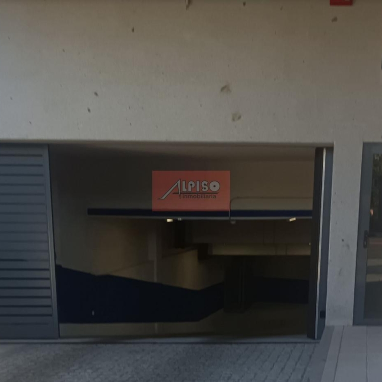 Plaza para coche en Ourense