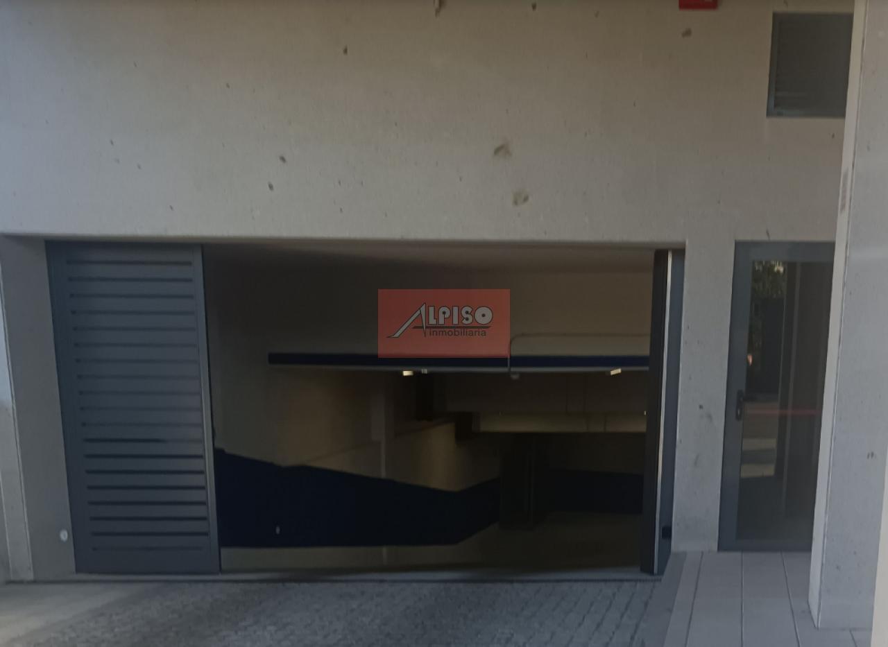 Plaza para coche en Ourense