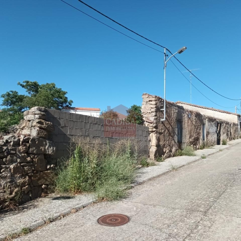 SOLAR EN VENTA EN LEDESMA. REF 137
