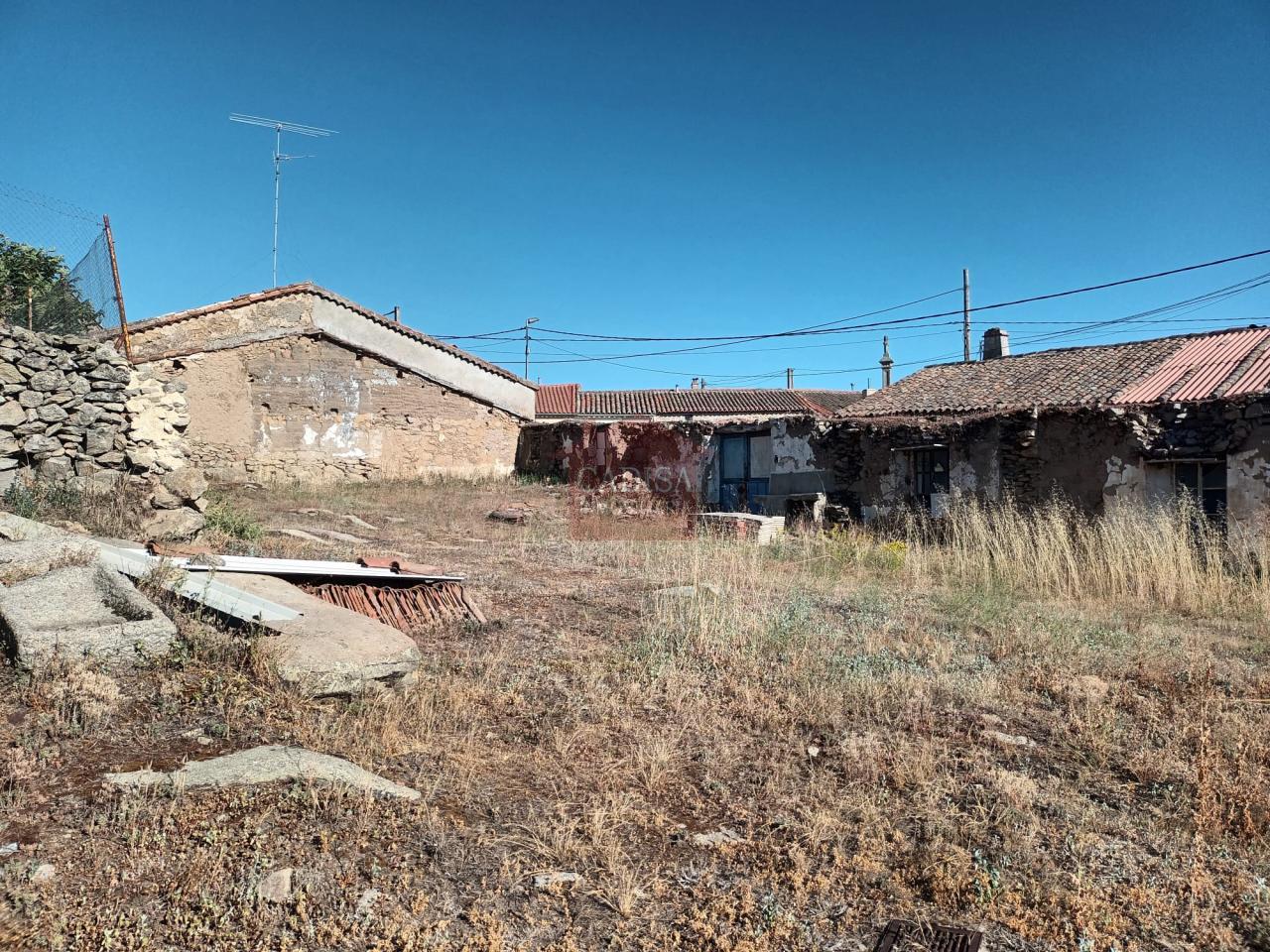 SOLAR EN VENTA EN LEDESMA. REF 137