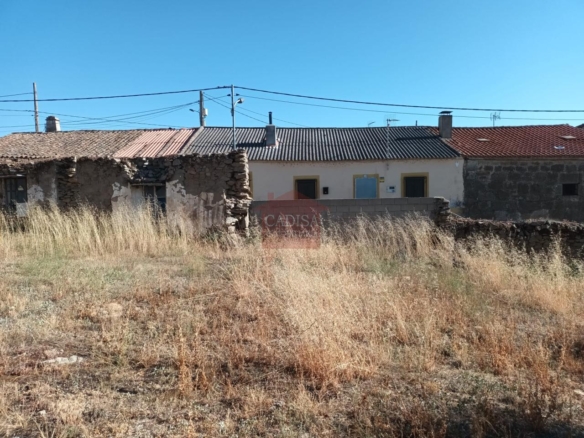 SOLAR EN VENTA EN LEDESMA. REF 137