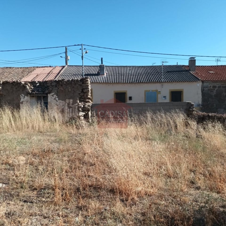 SOLAR EN VENTA EN LEDESMA. REF 137