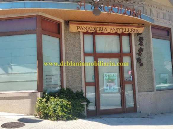 SE ALQUILA / VENDE LOCAL COMERCIAL DE 131m2 EN CANGAS
