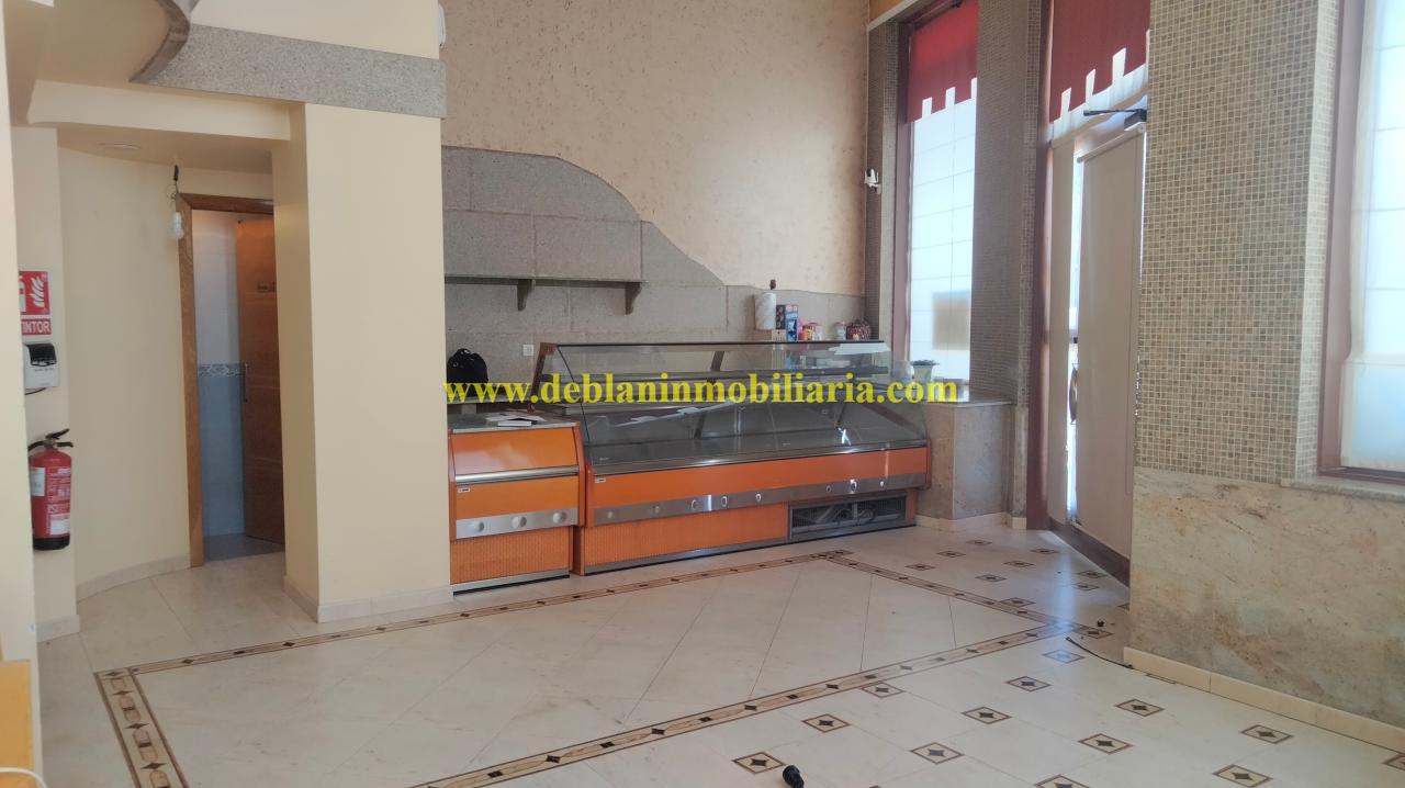 172044642813100026027_172044590521 SE ALQUILA / VENDE LOCAL COMERCIAL DE 131m2 EN CANGAS
