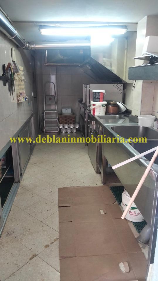 172044643059100026027_172044591622 SE ALQUILA / VENDE LOCAL COMERCIAL DE 131m2 EN CANGAS