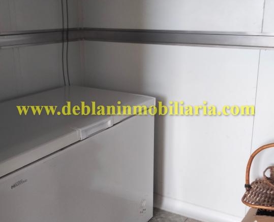 SE ALQUILA / VENDE LOCAL COMERCIAL DE 131m2 EN CANGAS