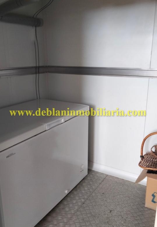 SE ALQUILA / VENDE LOCAL COMERCIAL DE 131m2 EN CANGAS