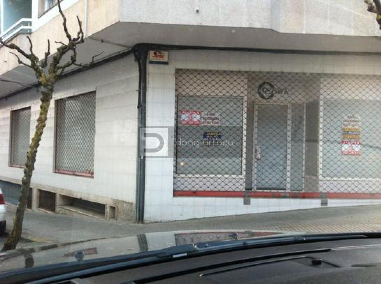 172122685934900026075_172121342213 A Carballeira – Rúa Nicomedes Pastor Díaz Alquiler local