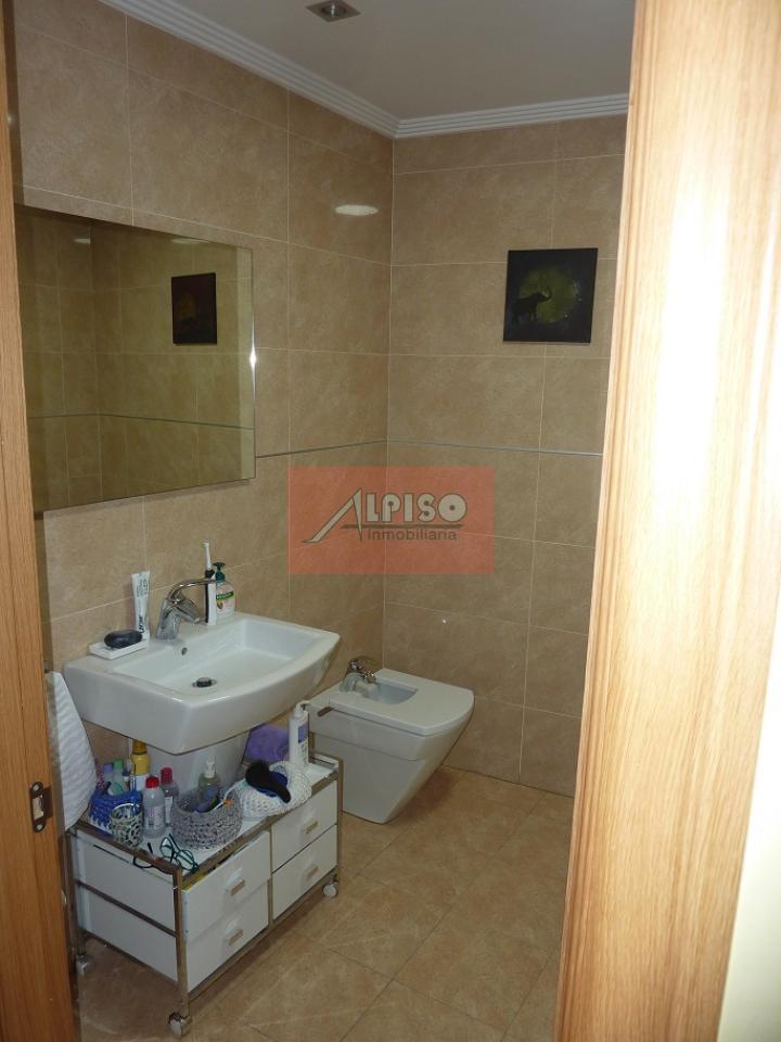 172132537479700155869_172130246268 Piso en Ourense