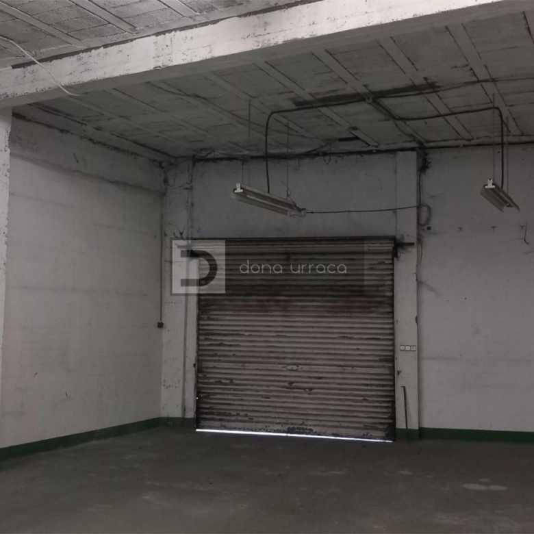 Local comercial en alquiler en Centro