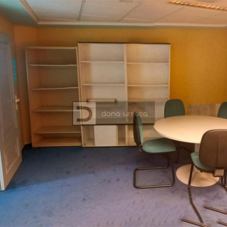 Local comercial en alquiler en Centro