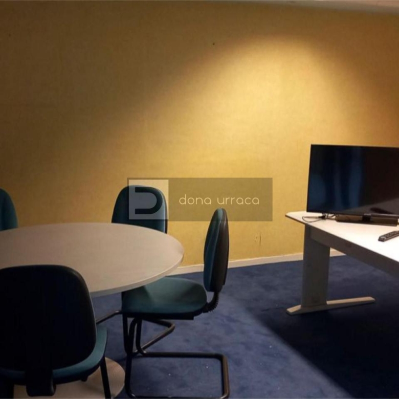 Local comercial en alquiler en Centro
