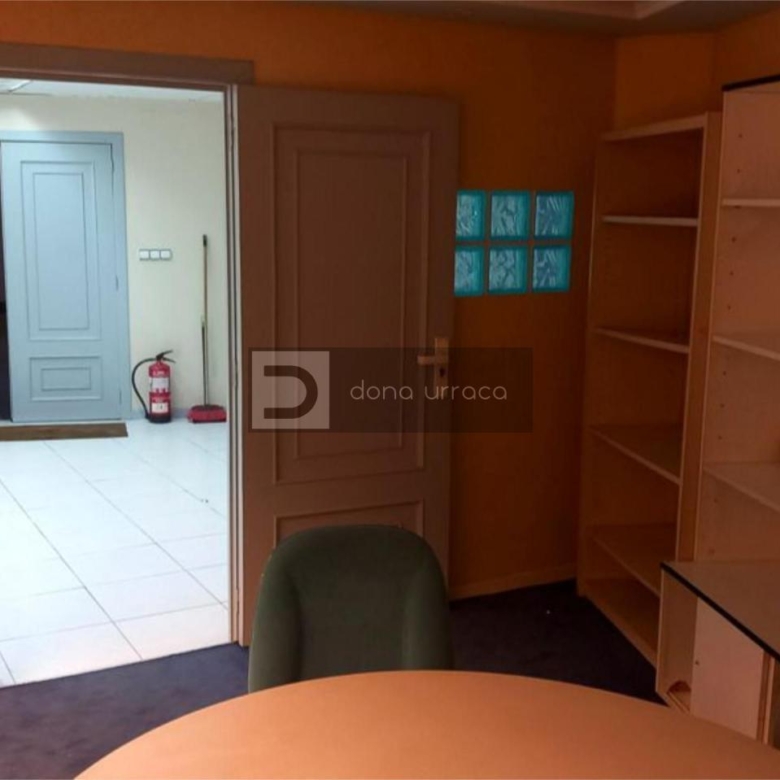 Local comercial en alquiler en Centro