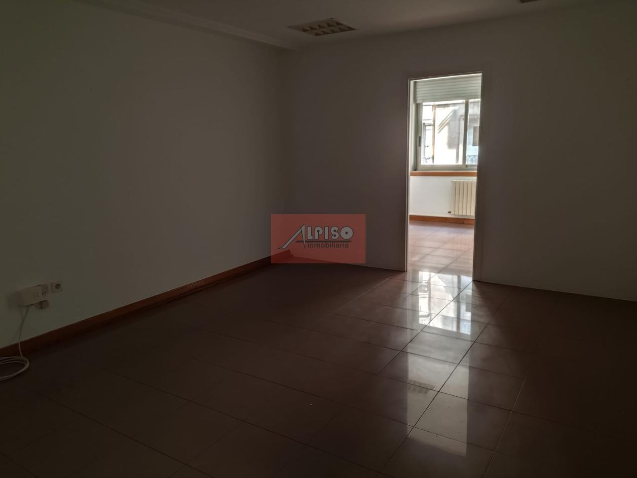 172501692096500026237_172501687274 Alquiler oficina Centro