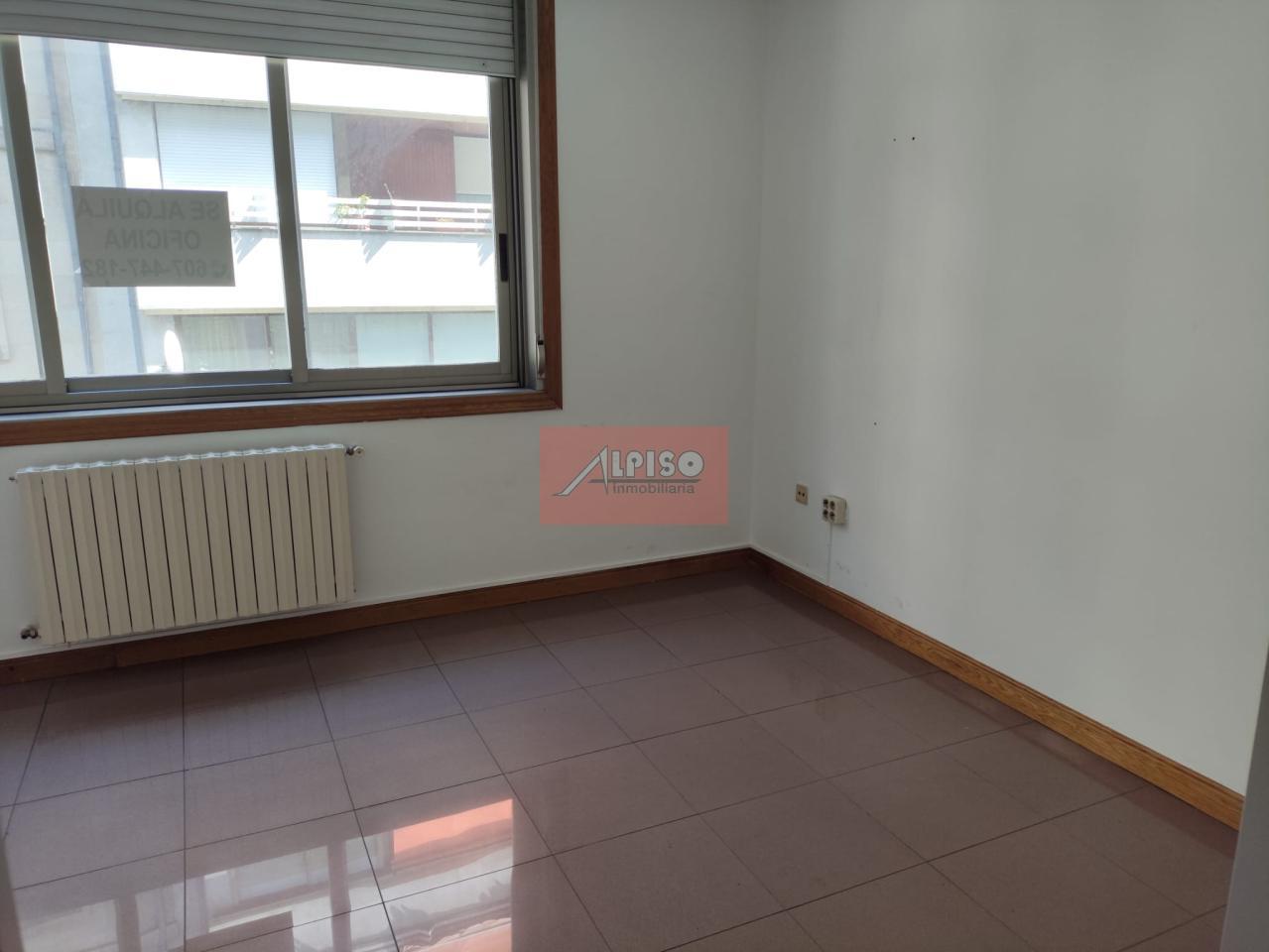 172501692161100026237_172501687796 Alquiler oficina Centro