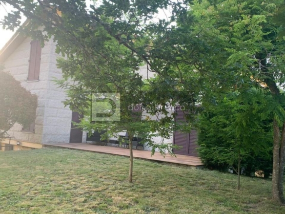 Casa o chalet independiente en venta en  Loñoa