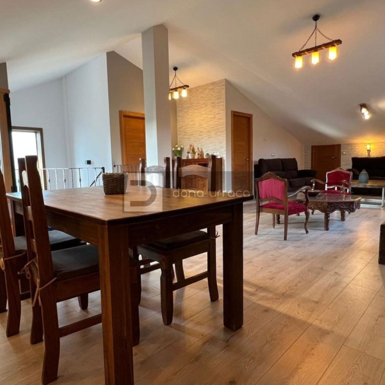 Casa o chalet independiente en venta en  Loñoa
