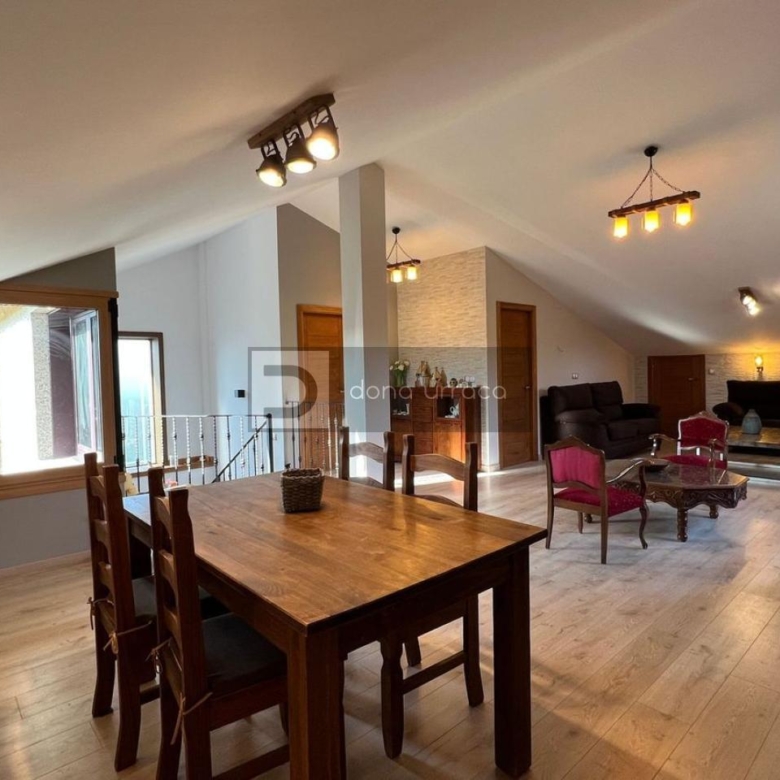Casa o chalet independiente en venta en  Loñoa