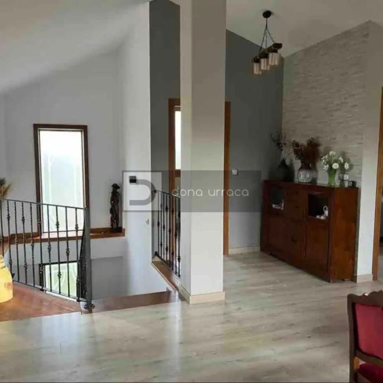 Casa o chalet independiente en venta en  Loñoa