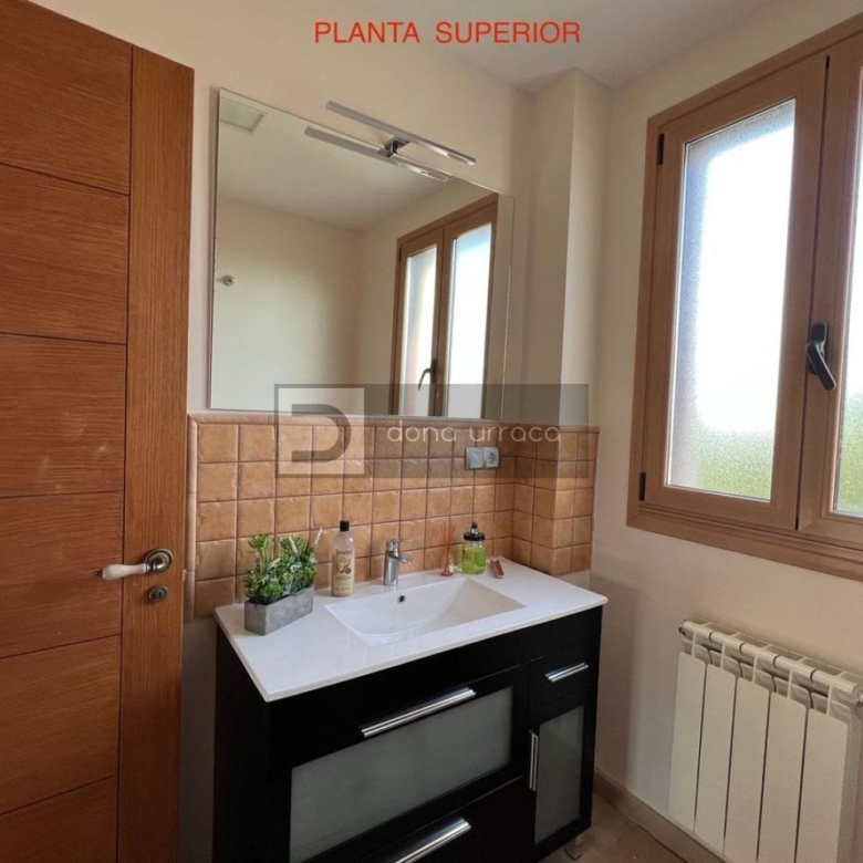 Casa o chalet independiente en venta en  Loñoa