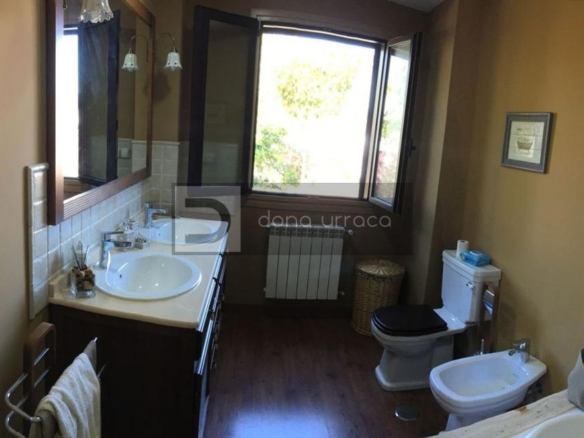 Casa o chalet independiente en venta en  Loñoa