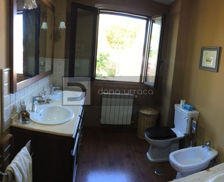 Casa o chalet independiente en venta en  Loñoa