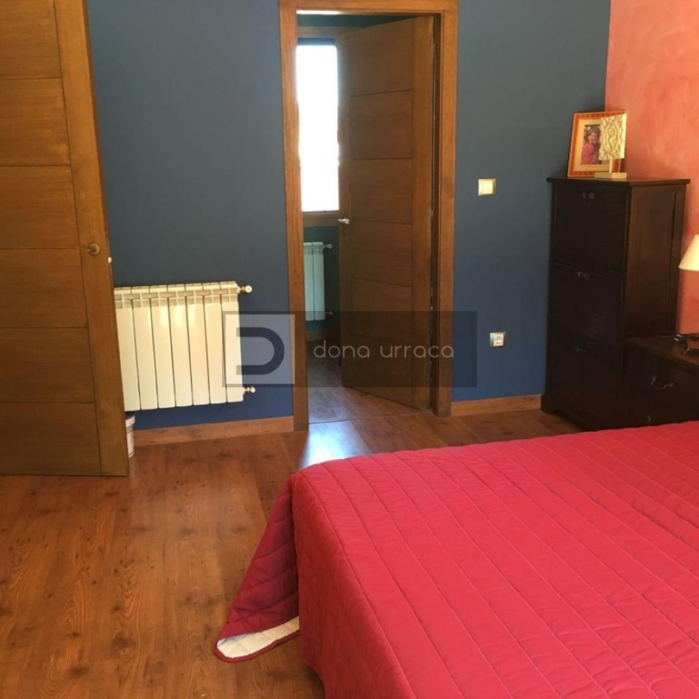 Casa o chalet independiente en venta en  Loñoa